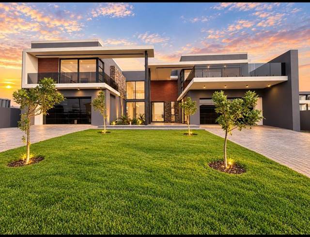 5 BEDROOM HOUSE FOR SALE IN MIDSTREAM HEIGHTS